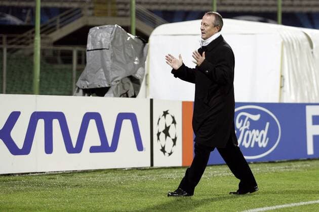 Sportlicher Berater Bernard Lacombe (Lyon) -  (pan28870) Fußball EC 1 Herren Champions League 2008 2009, Olympique Lyonnais, OL, Lyon, Training Einzelbild Florenz
