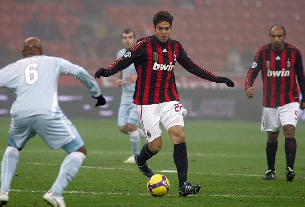 Kaka (AC Mailand, Mitte) am Ball - Fußball Herren Coppa Italia 2008 2009, Italienischer Pokal, Pokalspiel, AC Mailand - Lazio Rom 1:2, Milan Gruppe Mailand Dynamik,