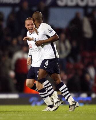Jamie O Hara (li.) und Didier Zokora (beide Tottenham Hotspurs) - Torjubel - EDITORIAL USE ONLY. No use with unauthorised audio, video, data, fixture lists, club league logos or live services. Online in-match use limited to 120 images, no video emulation. No use in betting, games or single club league player publications. Fußball Herren English Premier League 2008 2009, 1. Englische Liga, Tottenham Hotspur, Spurs Gruppe London Freude,