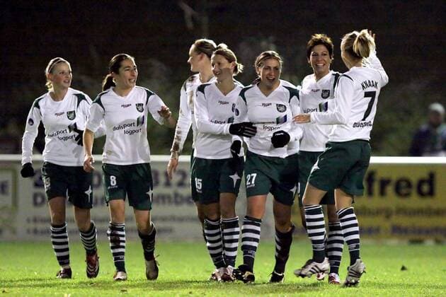 Torjubel Duisburg Fußball Damen DFB Pokal 2008 2009, Pokalspiel, Frauen, Frauenfußball, FCR Duisburg Gruppe Duisburg Freude,