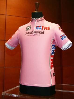 Präsentation des neuen rosa Trikots für den Giro d Italia 2009 von Dolce & Gabbana -  Radsport Herren Giro ditalia 2008 2009, D Italia, Straßenradsport, Straße, Rad, Pressetermin, Präsentation, Einzelbild Mailand