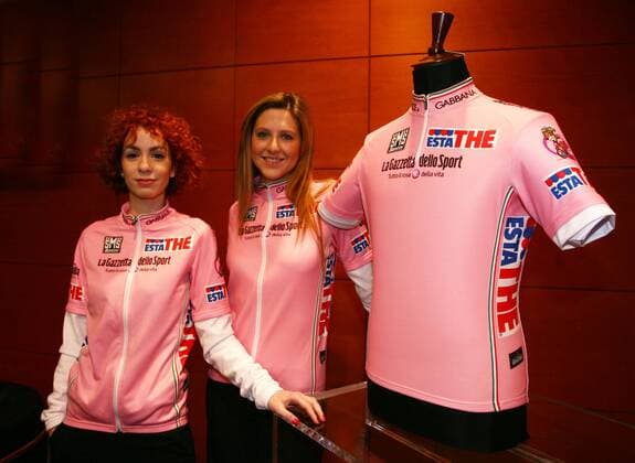 Präsentation des neuen rosa Trikots für den Giro d Italia 2009 von Dolce & Gabbana -  Radsport Herren Giro ditalia 2008 2009, D Italia, Straßenradsport, Straße, Rad, Pressetermin, Präsentation, Gruppe Mailand