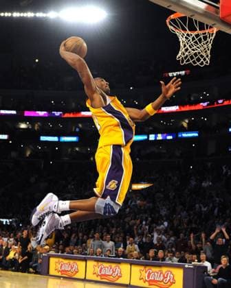 Kobe Bryant (Los Angeles Lakers) - Dunking -  (LAP20081216415) Basketball Herren NBA 2008 2009, Los Angeles Lakers Einzelbild Los Angeles, L.A., LA Dynamik,