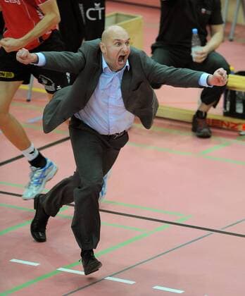 Trainer Hans Peter Müller Angstenberger (Rottenburg) jubelt ausgelassen Volleyball 1. BL Herren Saison 2008 2009, TV Rottenburg Einzelbild Tübingen Freude, Begeisterung,