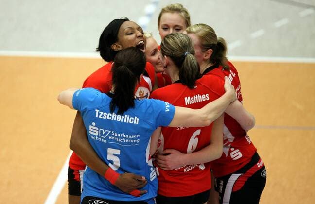 Jubel Dresden mit Tesha Harry (li.) Volleyball 1. BL Damen Saison 2008 2009, Dresdner SC, DSC Gruppe Dresden
