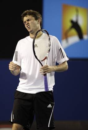 Gilles Simon (Frankreich) enttäuscht Tennis Herren Australian Open 2009, Grand Slam, ATP Tour Einzelbild Melbourne Enttäuschung,