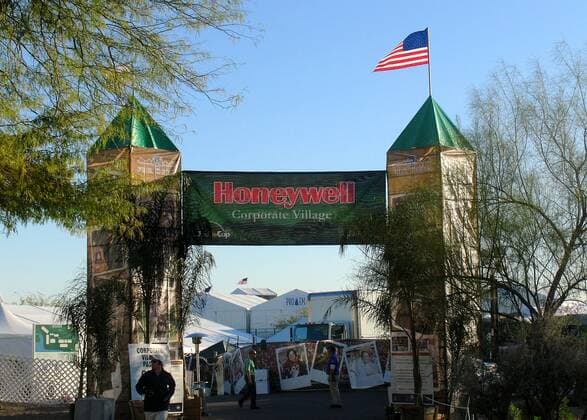 Eingangstor zum Corporate Village des TPC Golfkurses in Scottsdale Arizona - (Icon16509012931558) Golf Herren FBR Open 2009, PGA Tour Totale TPC Scottsdale Golf Course Scottsdale EDITORIAL USE ONLY