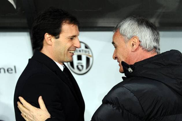 Trainer Massimiliano Allegri (Cagliari, li.) im Gespräch mit Trainerkollege Claudio Ranieri (Cagliari) -  Fußball Herren Serie A 2008 2009, 1. Italienische Liga, Juventus Turin - US Cagliari Calcio 2:3, Juve Gruppe Turin