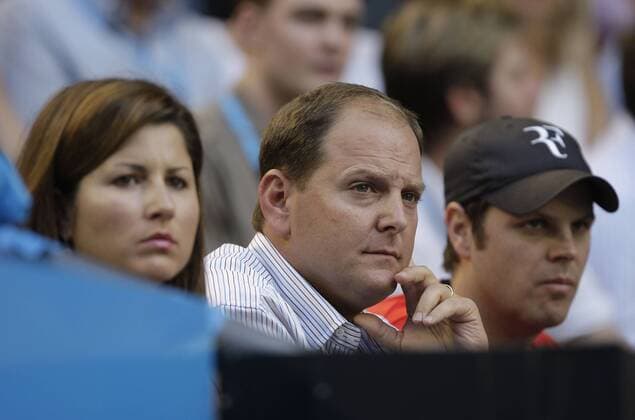 Clan von Roger Federer (Schweiz): IMG Manager Tony Godsick (USA, Mitte), Freundin Miroslava Vavrinec und Trainer Severin Lüthi (Schweiz) Tennis Herren Australian Open 2009, Grand Slam, ATP Tour, Finale, Vdig Gruppe Melbourne