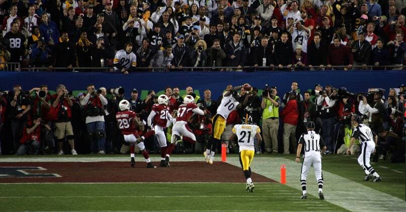 Santonio Holmes (Pittsburgh Steelers, 4.v.li.) - Touchdown - (Icon35748702022009) American Football Herren NFL Super Bowl 2008 2009, 43. Superbowl XLIII, Finale, Pittsburgh Steelers - Arizona Cardinals 27:23 Totale Tampa Dynamik, EDITORIAL USE ONLY