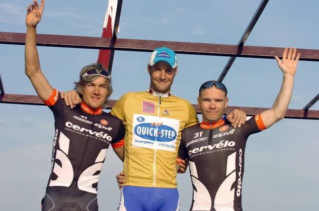Siegerehrung nach der 6. Etappe der Tour of Qatar 2009: Tom Boonen (Belgien Quick Step, Mitte) führt die Gesamtwertung vor Heinrich Haussler (Deutschland, li.) und Roger Hammond (Großbritannien beide Cervelo TestTeam) an -  Radsport Herren Tour of Qatar 2009, Straßenradsport, Straße, Rad, Gruppe 6. Etappe: Sealine Beach Resort - Doha Corniche Freude,