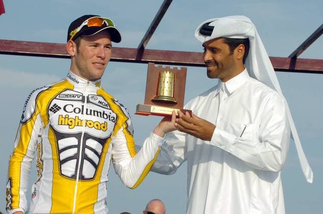 Mark Cavendish (Großbritannien Columbia High Road, li.) gewinnt die sechste Etappe der Tour of Qatar 2009 -  Radsport Herren Tour of Qatar 2009, Straßenradsport, Straße, Rad, Gruppe 6. Etappe: Sealine Beach Resort - Doha Corniche Freude,