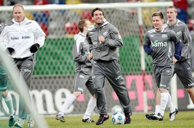Co Trainer Ola By Rise (li.), Martin Andresen (Mitte) und Erik Bertelsen (alle Norwegen) -  Fußball Herren Nationalteam 2009, Training Gruppe Düsseldorf
