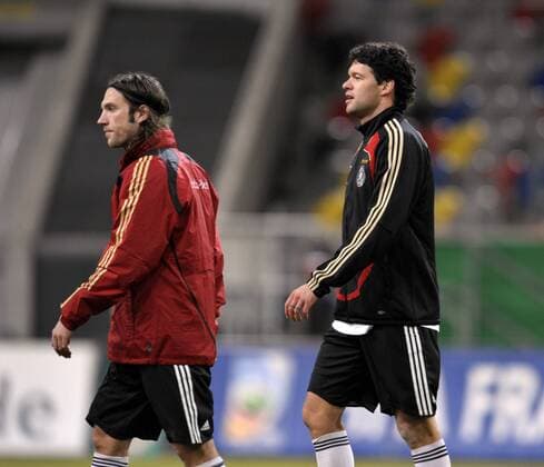 Torsten Frings (li.) und Michael Ballack (beide Deutschland) Fußball Herren Nationalteam 2009, Training Gruppe Düsseldorf