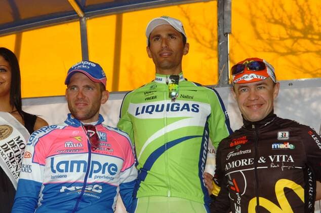 Siegerehrung der 4. Etappe des Giro di Sardegna 2009 - Etappensieger Daniele Bennati (Liquigas, Mitte) zwischen Mirco Lorenzetto (beide Italien Lampre, li.) und Yuri Metlushenko (Ukraine Amore e Vita) -  Radsport Herren Giro di Sardegna 2009, Straßenradsport, Straße, Rad, Sardinienrundfahrt, Sardinien Rundfahrt, Vdig Gruppe 4. Etappe: Arbatax - Cagliari Freude,