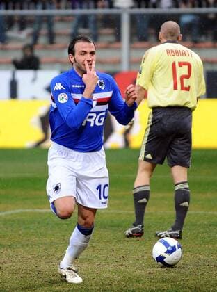 Giampaolo Pazzini (Sampdoria Genua) jubelt neben Torwart Christian Abbiati (AC Mailand) -  Fußball Herren Serie A 2008 2009, 1. Italienische Liga, Sampdoria Genua - AC Mailand 2:1, Milan Gruppe Genua Begeisterung, Freude, Enttäuschung,