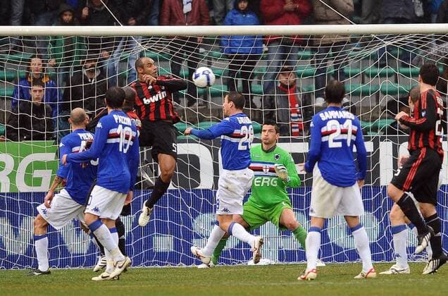 Emerson (AC Mailand, 4.v.li.) im Duell -  Fußball Herren Serie A 2008 2009, 1. Italienische Liga, Sampdoria Genua - AC Mailand 2:1, Milan Gruppe Genua Dynamik,