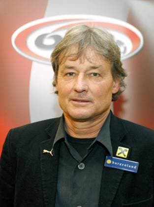 Dietmar Constantini wird als neuer Nationaltrainer Österreichs vorgestellt -  Fußball Herren Pressekonferenz 2009, Pressetermin, Präsentation, neu, neuer, Trainerwechsel, Nationalteam Porträt Wien