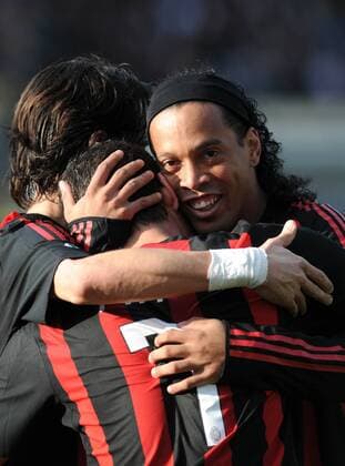 Ronaldinho (AC Mailand, re.) - Torjubel - Fußball Herren Serie A 2008 2009, 1. Liga, Milan Gruppe Siena Freude,