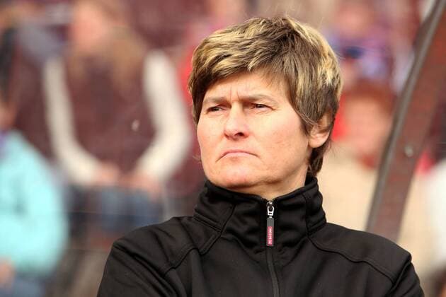 Karin Danner (Bayern) - Abteilungsleiterin der Frauen Fußball 1. BL Damen Saison 2008 2009, Frauen, Frauenfußball, FC Bayern München Porträt Frankfurt M.