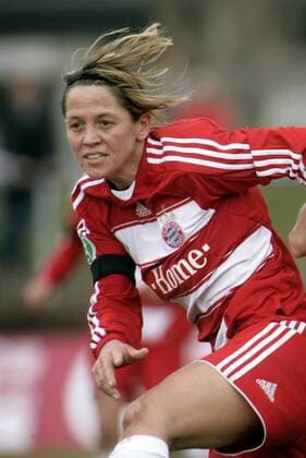 Bianca Rech (Bayern) Fußball 1. BL Damen Saison 2008 2009, Frauen, Frauenfußball, FC Bayern München Einzelbild Frankfurt M. Dynamik,
