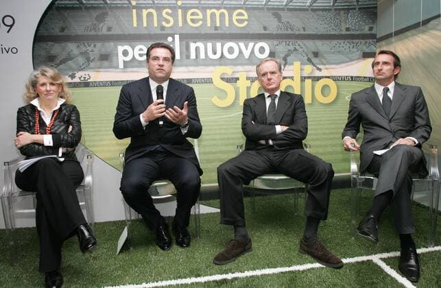 Juventus Turin und das Istituto per il Credito Sportivo (ICS) besiegeln die Zusammenarbeit für ein Stadionneubau, v.li.: ICS Generaldirektorin Maria Lucia Candida, ICS Präsident Andrea Cardinaletti, .... - (SZUC129) Fußball Herren Serie A 2008 2009, 1. Italienische Liga, Juventus Turin, Juve, PK, Pressetermin, Vdig Gruppe Turin