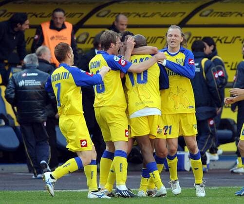 Torjubel Chievo Verona mit Nicholas Frey (re.) -  Fußball Herren Serie A 2008 2009, 1. Liga, AC Gruppe Verona Freude,