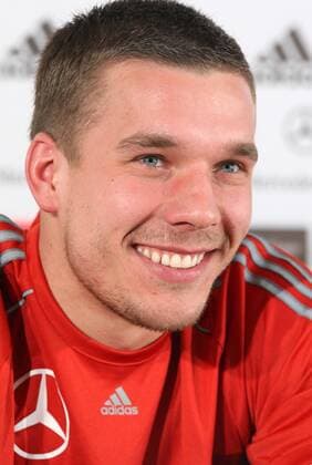 Lukas Podolski (Deutschland) - Pressekonferenz Fußball Herren Nationalmannschaft 2009, Pressekonferenz, Pressetermin Porträt Leipzig Freude,