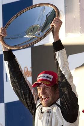 Jenson Button (England Brawn GP) gewinnt den Großen Preis von Australien 2009 -  Motorsport Grand Prix Herren Großer Preis von Australien 2009, Formel 1 WM, F1, F, GP, vdig Einzelbild Albert Park Melbourne Freude,