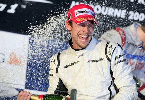 Jenson Button (England Brawn GP) bejubelt seinen Gewinn des GP von Australien Motorsport Grand Prix Herren Großer Preis von Australien 2009, Formel 1 Weltmeisterschaft, F1, F, GP, WM Einzelbild Albert Park Melbourne Freude,
