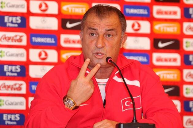Nationaltrainer Fatih Terim (Türkei) - Pressekonferenz -  Fußball Herren Nationalteam 2009, Pressekonferenz, Pressetermin, Vdig Einzelbild Istanbul