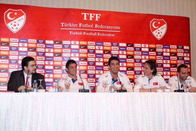 Pressekonferenz Türkei, v.re.: Semih Sentürk, Tuncay Sanli, Arda Turan und Nihat Kahveci -  Fußball Herren Nationalteam 2009, Pressekonferenz, Pressetermin, Vdig Gruppe Istanbul