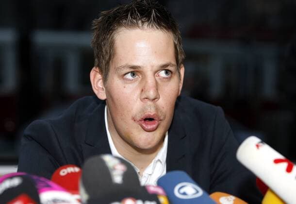 Bernhard Kohl (Österreich) äußert sich auf der Pressekonferenz zum Thema Doping -  Radsport Herren Pressekonferenz 2009, Pressetermin, Rad, Strassenradsport, Vdig Porträt Wien