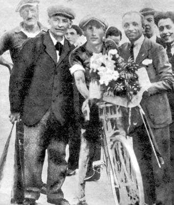 Giuseppe Enrici (Italien) - Gesamtsieger des Giro d Italia 1924 -  Radsport Herren Giro d Italia 1924, dItalia, Straßenradsport, Straße, Rad, Repro, Geschichte, Historie Gruppe 12. Etappe Verona – Mailand