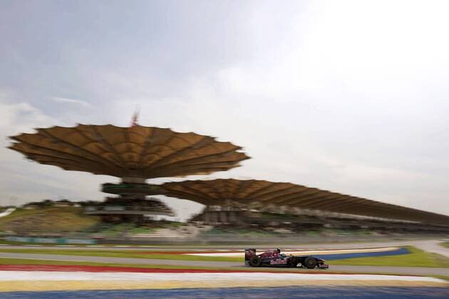 Sebastien Buemi (Schweiz Toro Rosso) in seinem Boliden -  Motorsport Grand Prix Herren Großer Preis von Malaysia 2009, Formel 1 Weltmeisterschaft, F1, F, GP, WM, Qualifying Totale Sepang Kuala Lumpur