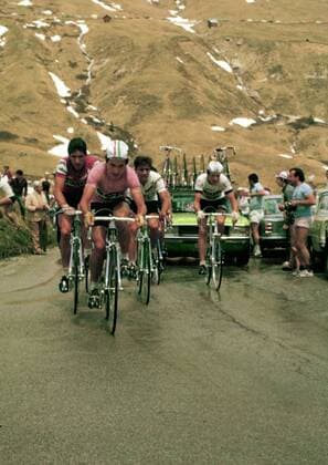 Giuseppe Saronni (Scic Bottecchia, 2.v.li.) und Francesco Moser (Sanson Luxor TV Campagnolo beide Italien, li.) -  Radsport Herren Giro d Italia 1979, dItalia, Straßenradsport, Straße, Rad, Zeitfahren, Einzelzeitfahren Gruppe 17. Etappe: Pieve di Cadore - Trient Dynamik,