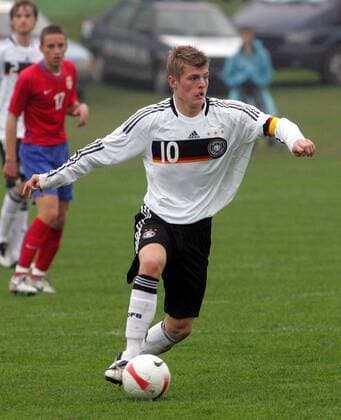 Toni Kroos (Deutschland U19) -  Fußball Länderspiel Herren U 19 Freundschaftsspiel 2009, Test, Testspiel, Nationalteam, Nationaltrikot, Junioren, U19, Vdig Einzelbild Indjija Dynamik,