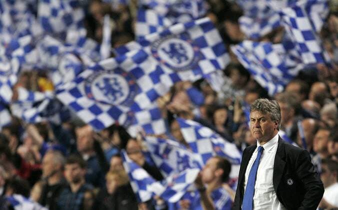 Guus Hiddink, 75. Geburtstag am 8. November Trainer Guus Hiddink (Chelsea) - EDITORIAL USE ONLY. No use with unauthorised audio, video, data, fixture lists, club league logos or live services. Online in-match use limited to 120 images, no video emulation. No use in betting, games or single club league player publications. Fußball EC 1 Herren Champions League 2008 2009, FC Chelsea London Einzelbild London Nachdenklichkeit,