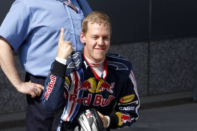 Sebastian Vettel (Deutschland Red Bull) - Jubel über seine Pole Position in China 2009 Motorsport Grand Prix Herren Großer Preis von China 2009, Formel 1 Weltmeisterschaft, F1, F, GP, WM, Qualifying Einzelbild Shanghai Freude,