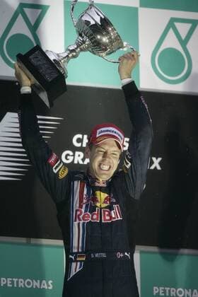 Sebastian Vettel (Deutschland Red Bull) gewinnt den GP von China 2009 Motorsport Grand Prix Herren Großer Preis von China 2009, Formel 1 Weltmeisterschaft, F1, F, GP, WM Einzelbild Shanghai Freude,