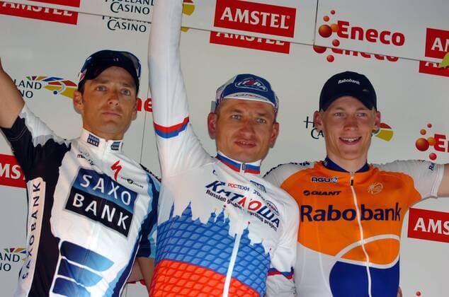 Siegerehrung Amstel Gold Race 2009: Sieger Serguei Ivanov (Russland Katusha, Mitte) zwischen Karsten Kroon (Saxo Bank, li.) und Robert Gesink (Rabobank beide Niederlande) -  Radsport Herren Amstel Gold Race 2009, Straßenradsport, Straße, Rad, o0 ProTour Gruppe Valkenburg Freude,