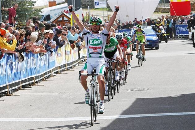 Danilo di Luca (Italien LPR) gewinnt die 4. Etappe des Giro del Trentino 2009 von Sillian nach Pejo Fonti Radsport Herren Giro del Trentino 2009, Straßenradsport, Straße, Rad Einzelbild 4. Etappe: Sillian - Pejo Fonti Freude,