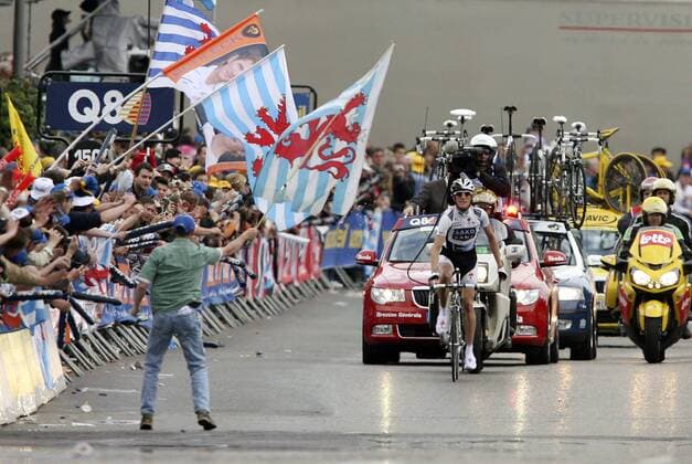 Andy Schleck (Luxemburg Saxo Bank) gewinnt Lüttich Bastogne Lüttich 2009 Radsport Herren Lüttich Bastogne Lüttich 2009, Straßenradsport, Straße, Rad Totale Liege Freude,