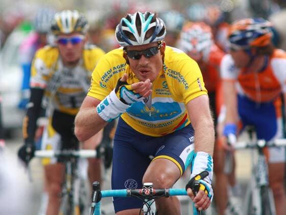 Gregory Rast (Schweiz Astana) im gelben Trikot Radsport Herren Tour de Romandie 2009, Straßenradsport, Straße, Rad Einzelbild 2. Etappe: La Chaux de Fonds - La Chaux de Fonds 