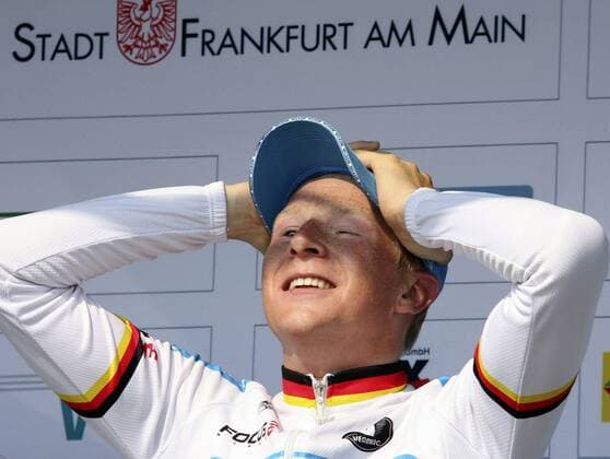 Fabian Wegmann (Deutschland Milram) jubelt über seinen Sieg beim Eschborn Frankfurt City Loop 2009 Radsport Herren Eschborn Frankfurt City Loop 2009 (Rund um den Henninger Turm), Straßenradsport, Straße, Rad Einzelbild Frankfurt M. Glück, Freude,