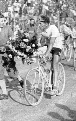 Alfredo Binda (Italien) - Gesamtsieger des Giro d Italia 1933 -  Radsport Herren Giro d Italia 1933, dItalia, Straßenradsport, Straße, Rad, Repro, Historie, Geschichte Gruppe 17. Etappe: Bozen - Mailand