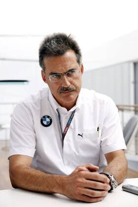 Teamchef Dr. Mario Theissen (Deutschland BMW Sauber) nachdenklich Motorsport Grand Prix Herren Großer Preis von Spanien 2009, Formel 1 Weltmeisterschaft, F1, F, GP, WM Einzelbild o0 Circuit de Catalunya Barcelona Nachdenklichkeit,