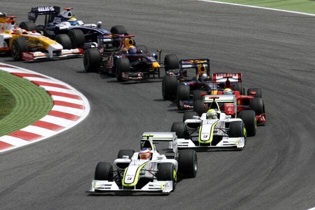 Rubens Barrichello (Brasilien) vor Jenson Button (England beide Brawn GP), Felipe Massa (Brasilien Ferrari) sowie Sebastian Vettel (Deutschland) und Mark Webber (Australien beide Red Bull) Motorsport Grand Prix Herren Großer Preis von Spanien 2009, Formel 1 Weltmeisterschaft, F1, F, GP, WM Gruppe Circuit de Catalunya Barcelona