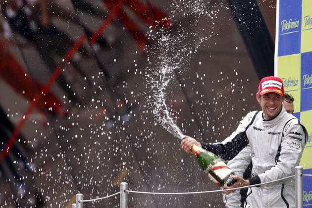 Jenson Button (England Brawn GP) gewinnt den Großen Preis von Spanien 2009 Motorsport Grand Prix Herren Großer Preis von Spanien 2009, Formel 1 Weltmeisterschaft, F1, F, GP, WM, Einzelbild Circuit de Catalunya Barcelona Freude,