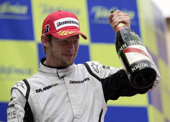 Jenson Button (England Brawn GP) gewinnt den Großen Preis von Spanien 2009 Motorsport Grand Prix Herren Großer Preis von Spanien 2009, Formel 1 Weltmeisterschaft, F1, F, GP, WM Einzelbild Circuit de Catalunya Barcelona Begeisterung, Freude,